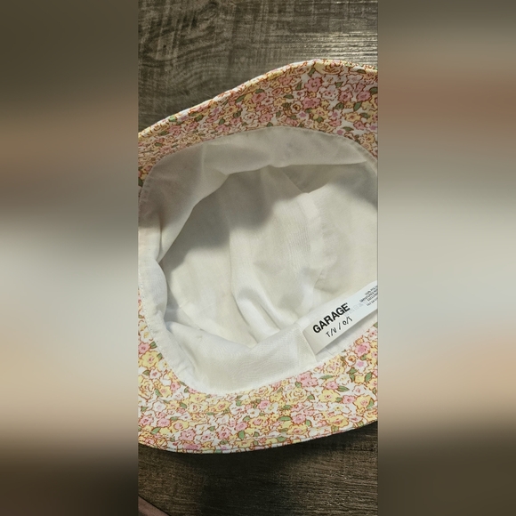 Hat - Picture 4 of 4